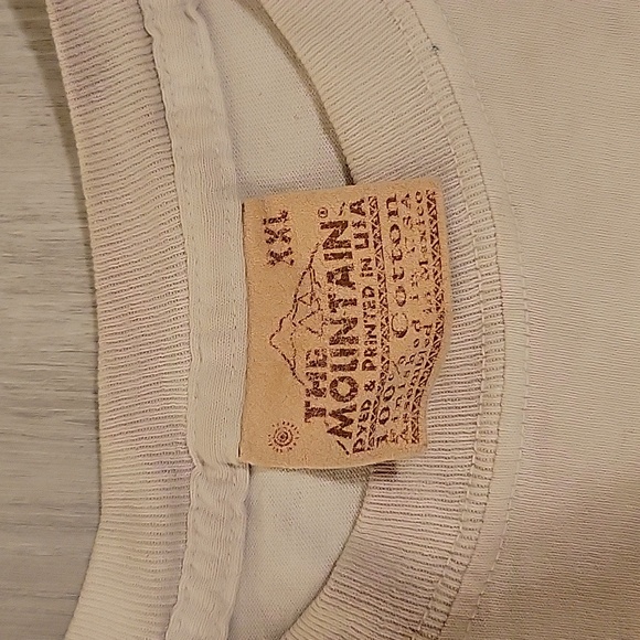 Vintage The Mountain Bison aztec print t-shirt. Men's size XXL. - Picture 3 of 4